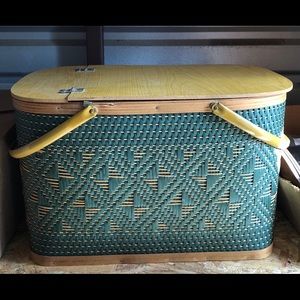 Vintage Picnic Basket Woven Metal Handles Hawkeye